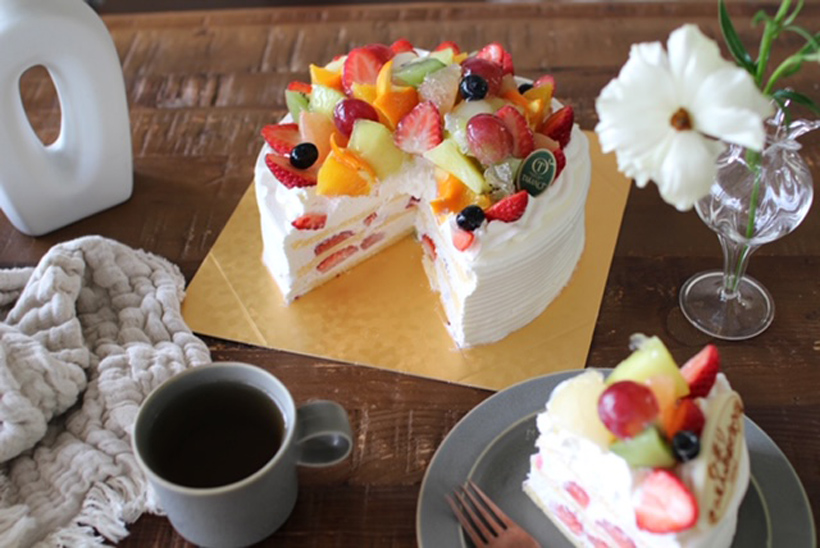 阪急阪神百貨店の生ケーキ　フルーツショートケーキ