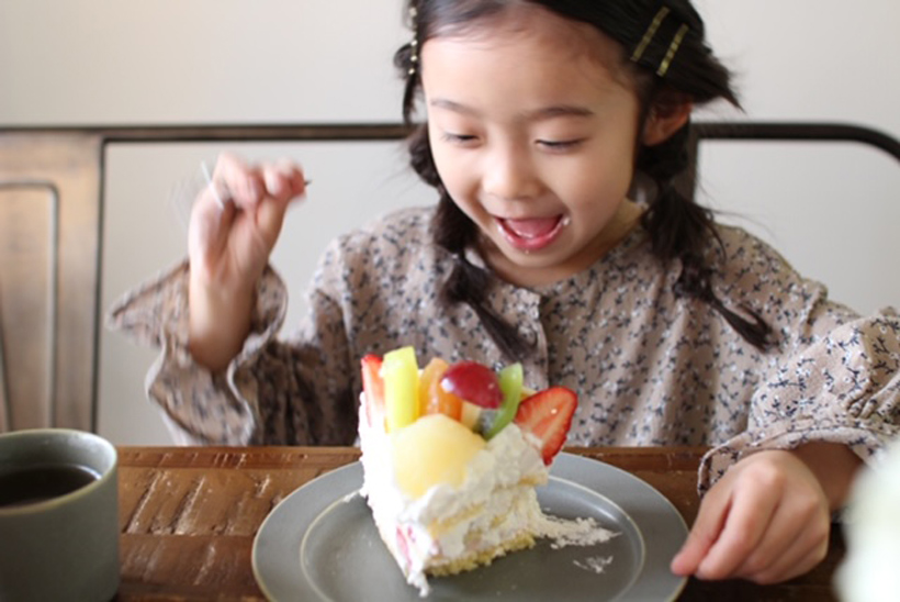 阪急阪神百貨店の生ケーキ　フルーツショートケーキ