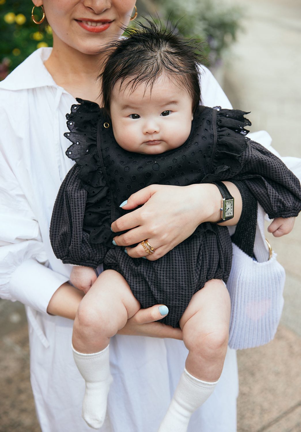 ゴールドの「エアジョーダン」がアクセント! 技ありモノトーンコーデ。