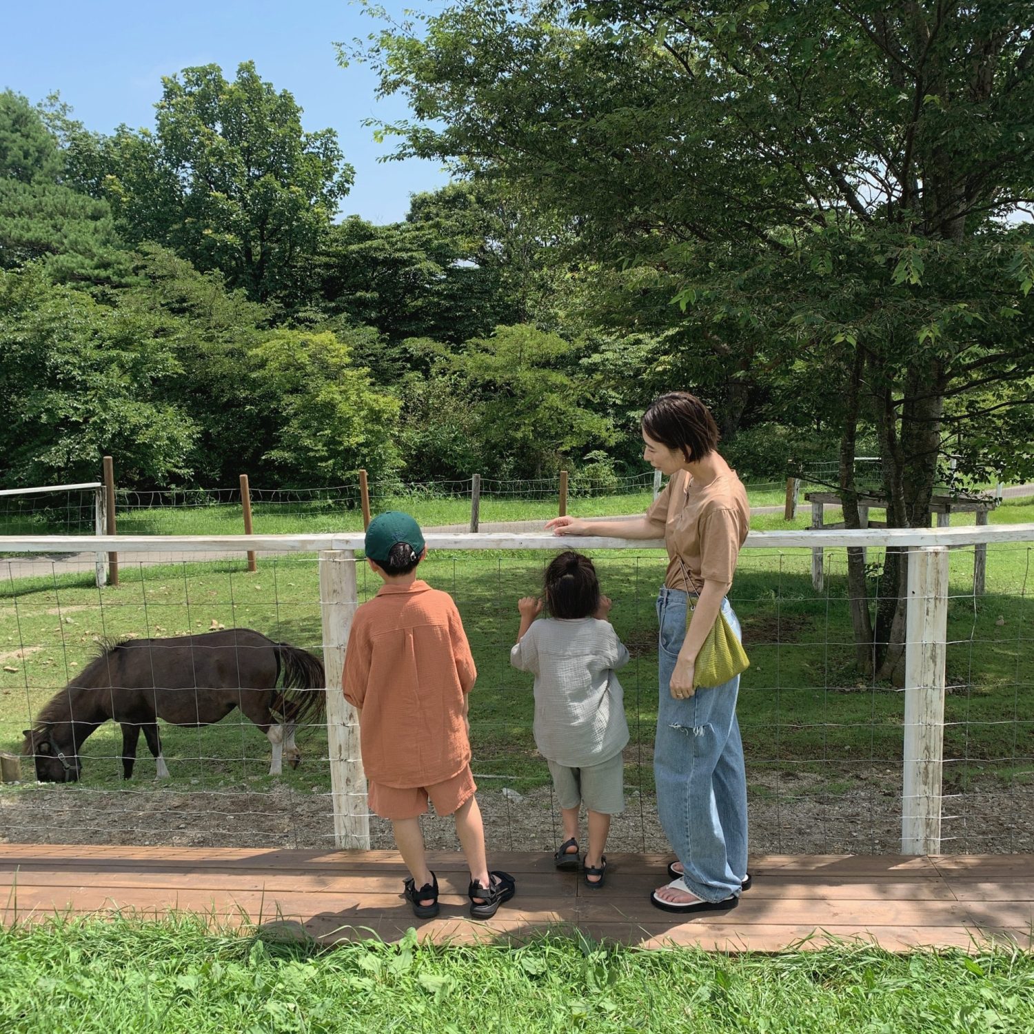 家族で楽しめる那須のおでかけスポット！動物との距離が近い動物園♡