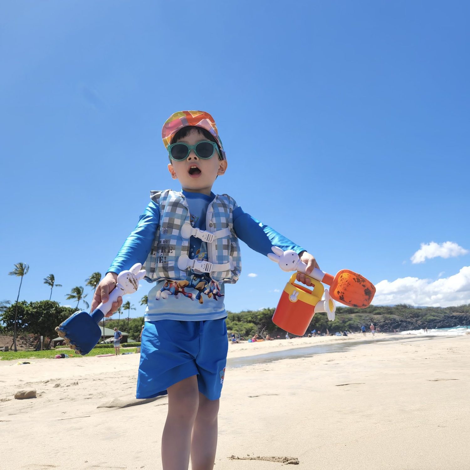 4歳児と行く海外旅行！ハワイ島6泊8日の旅！準備編のブログ。持っていって良かったビーチグッズ！子連れならお砂場セットは忘れずに！