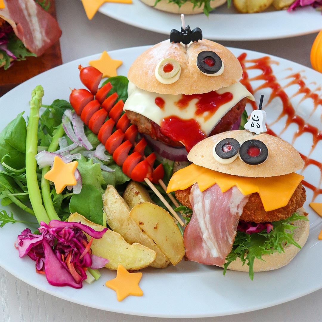 【ハロウィンレシピ】おちゃめモンスターのハンバーガー&コロッケバーガー
