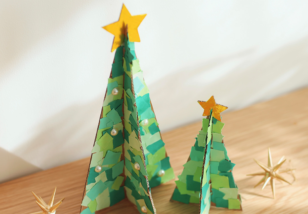身近な材料で簡単につくれる、クリスマス飾りの工作アイディア 段ボールクリスマスツリー