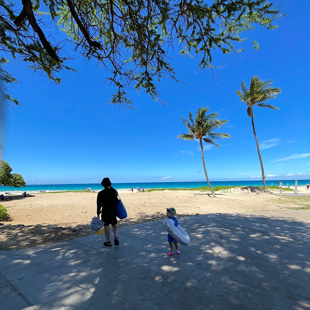 家族で楽しめる！ハワイ島おすすめスポット紹介♪ハプナ・ビーチはハワイ島最大のビーチ！真っ白な砂浜が美しい！世界のベストビーチトップ10にも常連でランクイン。