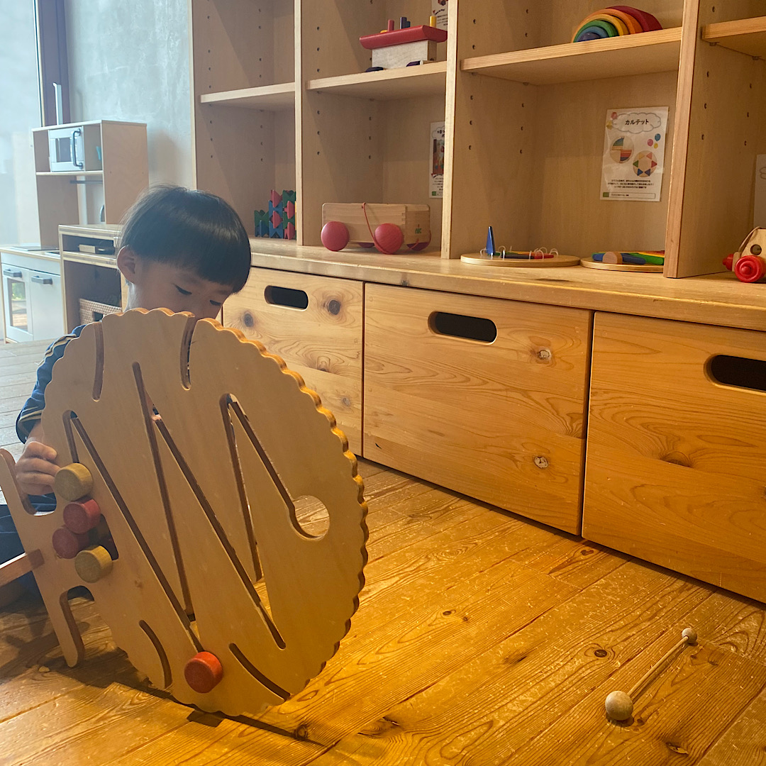 子連れカフェ　雨の日おすすめ　キッズスペース　杜カフェ