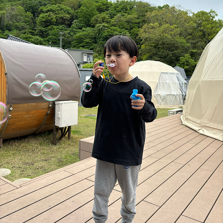 グランドーム千葉富津では無料でシャボン玉をプレゼントしてくれる。子どもたちには嬉しいサービス。