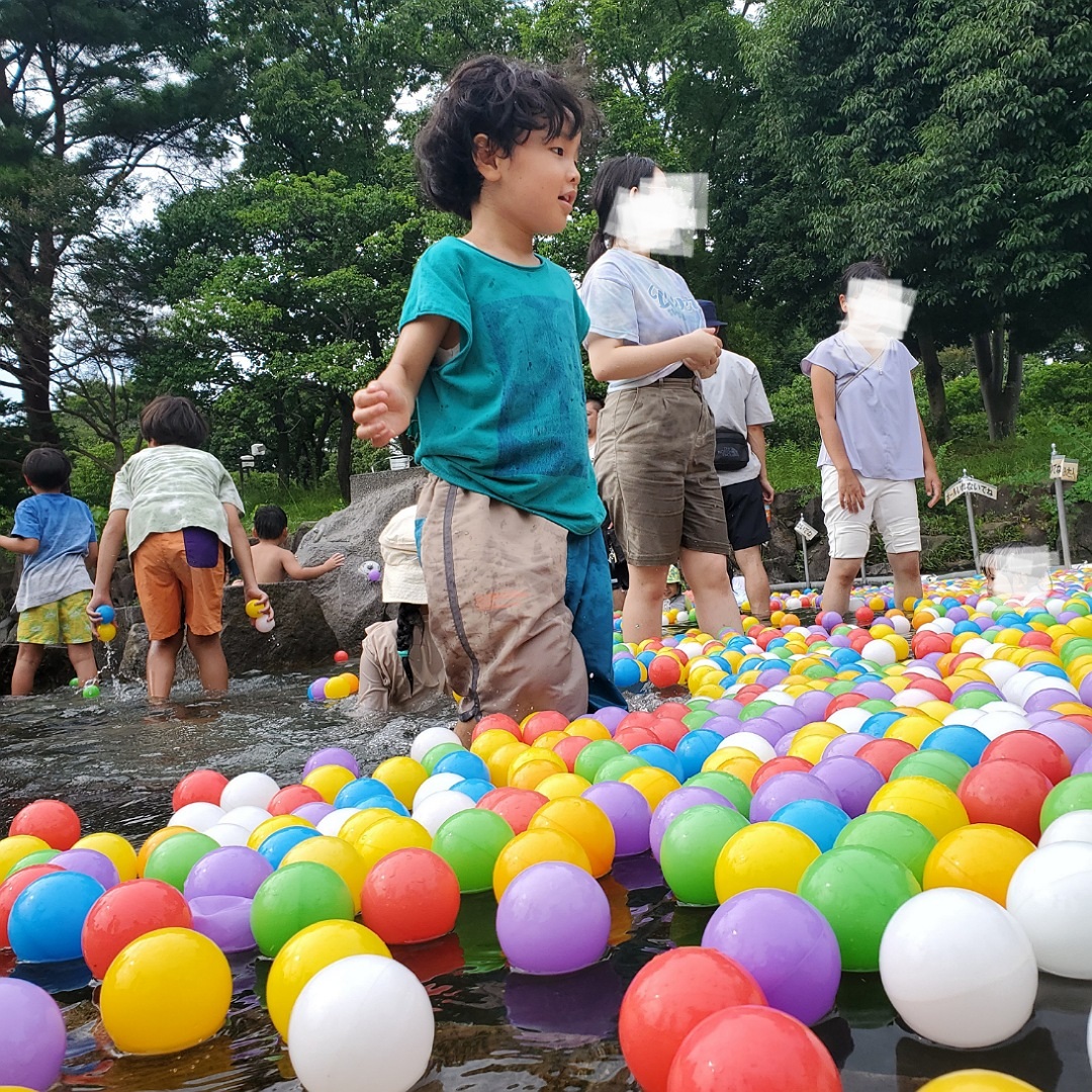 夏休みおすすめの遊び場！郷土の森じゃぶじゃぶ池