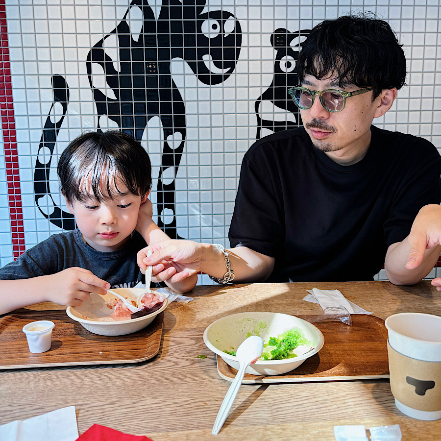 トラやあんスタンド北青山店。夏季限定のあんペーストかき氷を食べにいってみた！子供も大人も美味しいと大絶賛。