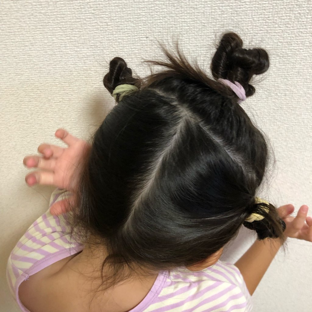 キッズヘアアレンジ
巻き髪
くるくるヘア
女の子ヘア
簡単ヘアアレンジ
