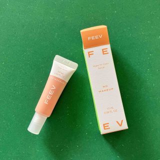 ジュワっと発色！【FEEV カラーセラム】が薄付きなのに崩れにくい！