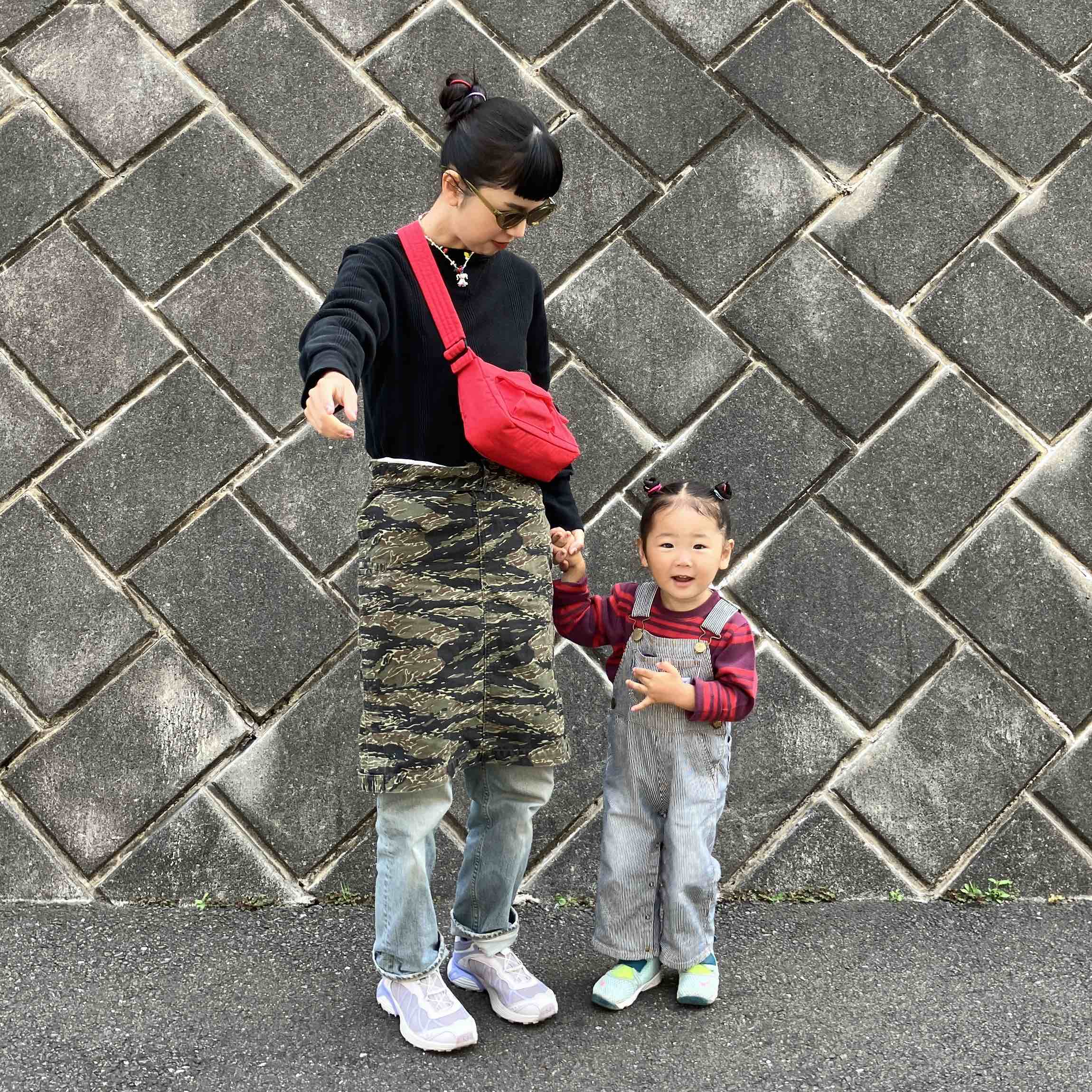 簡単テクニックでおしゃれに！古着のスカートをレイヤードが今の気分！【さあやの親子コーデログ】
