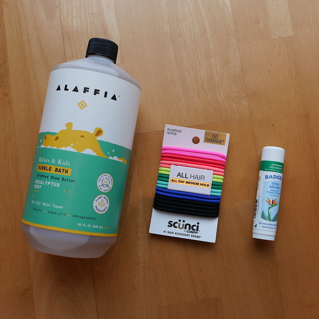 iHerbで購入したバブルバス、ヘアゴム、虫刺されスティック