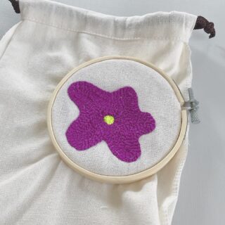まさか【セリア】にあるなんて！絵を描くように刺繍が出来る”パンチニードル”が楽しすぎる！！