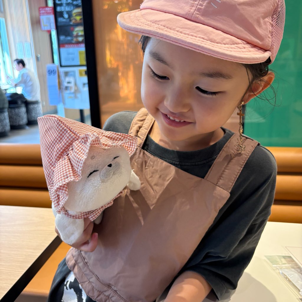 3coins
スリコ
お世話ごっこ
お母さんごっこ
ぬいぐるみ用抱っこ紐
バブーシュカ
ごっこ遊び