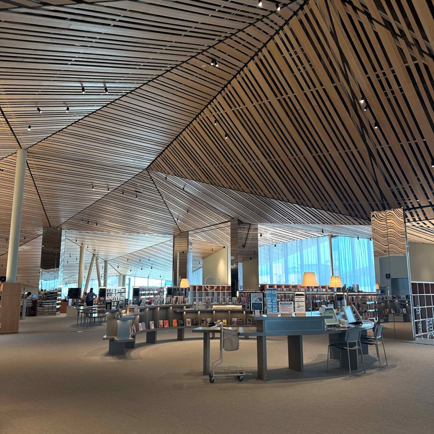 【那須】黒磯駅前がアツい!話題のおしゃれ図書館や絶品パン屋など素敵スポットが集結