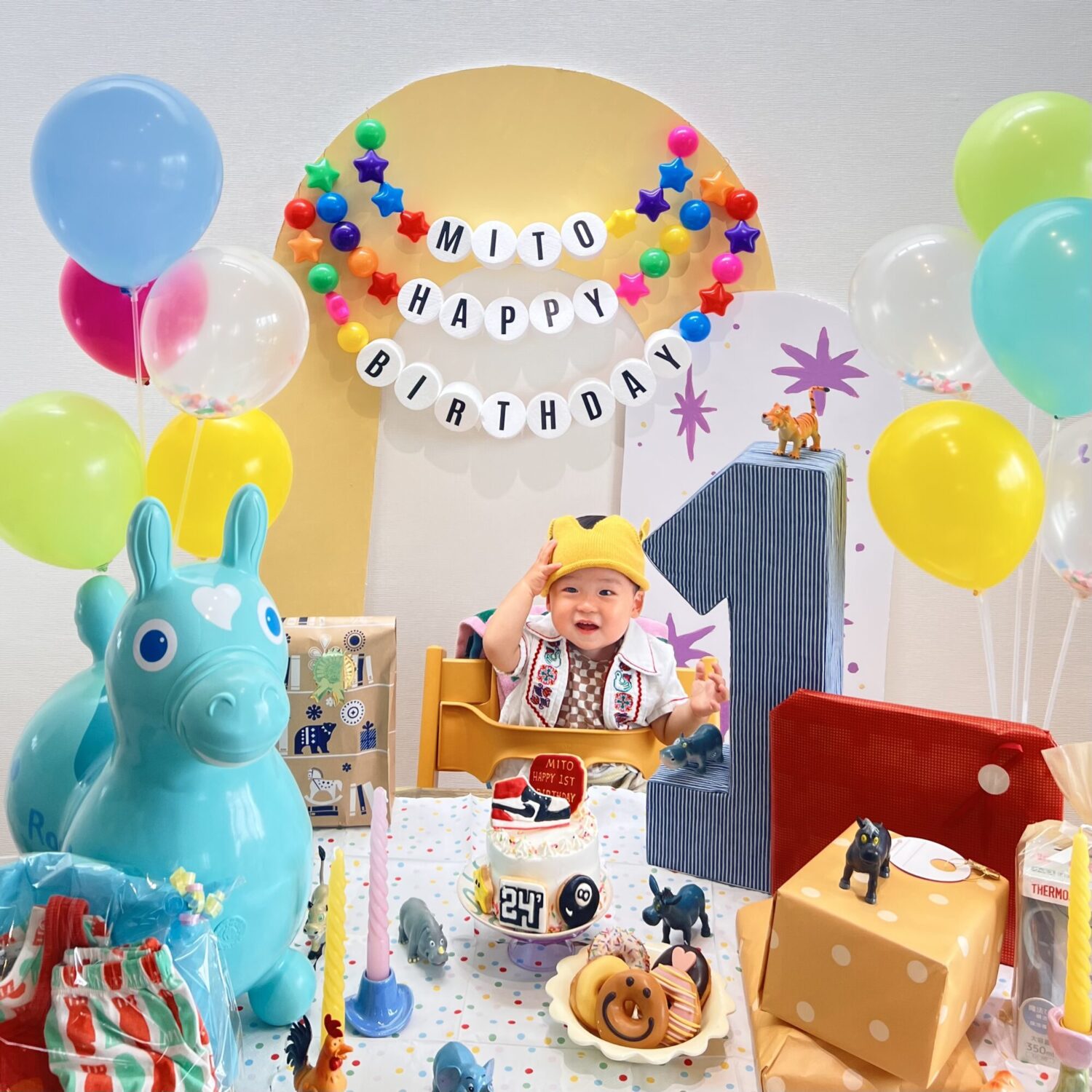 【1歳誕生日】を手作りで!おうちスタジオ風フォトブース&選び取りカードの作り方