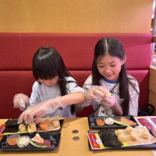 【スシロー】子どもが夢中!『じぶんでつくローセット』でお寿司屋さん体験を楽しもう!