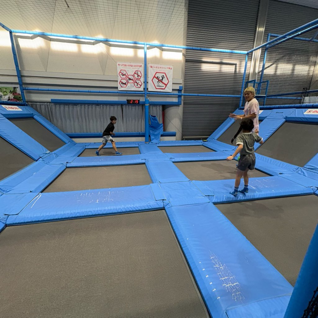 トンデミ平和島
屋内型アスレチック
雨の日のおでかけ
クライミング
ロープウォーク
家族でおでかけ
アミューズメントパーク
東京遊び場
都内遊び場