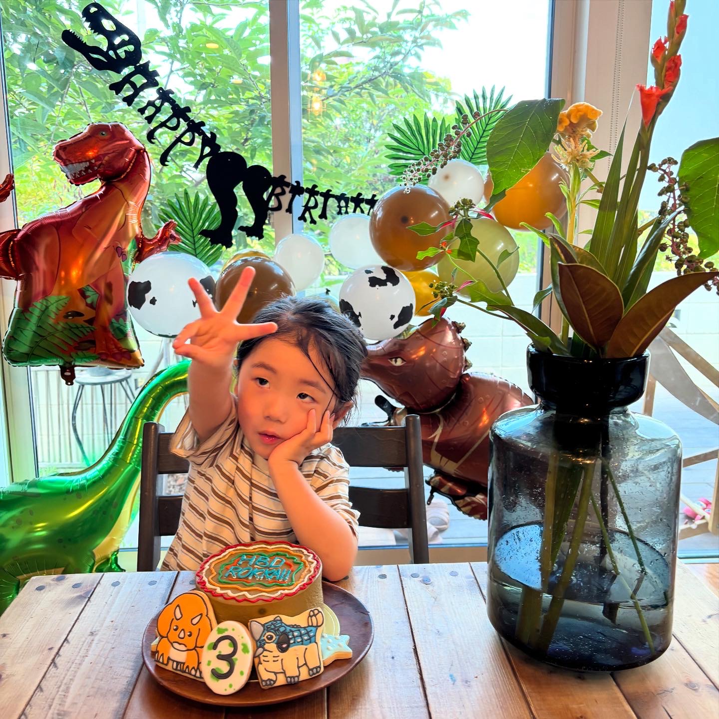 恐竜好き必見【誕生日】Amazonで揃う飾りつけ&オーダーケーキでお祝い