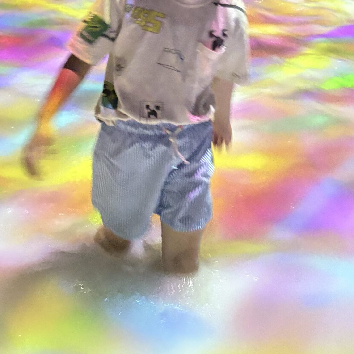 家族で楽しめる【チームラボプラネッツ豊洲】水エリアで子どもはずぶ濡れ注意!