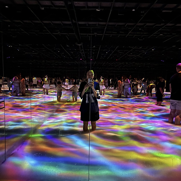 家族で楽しめる【チームラボプラネッツ豊洲】水と光の美しい融合