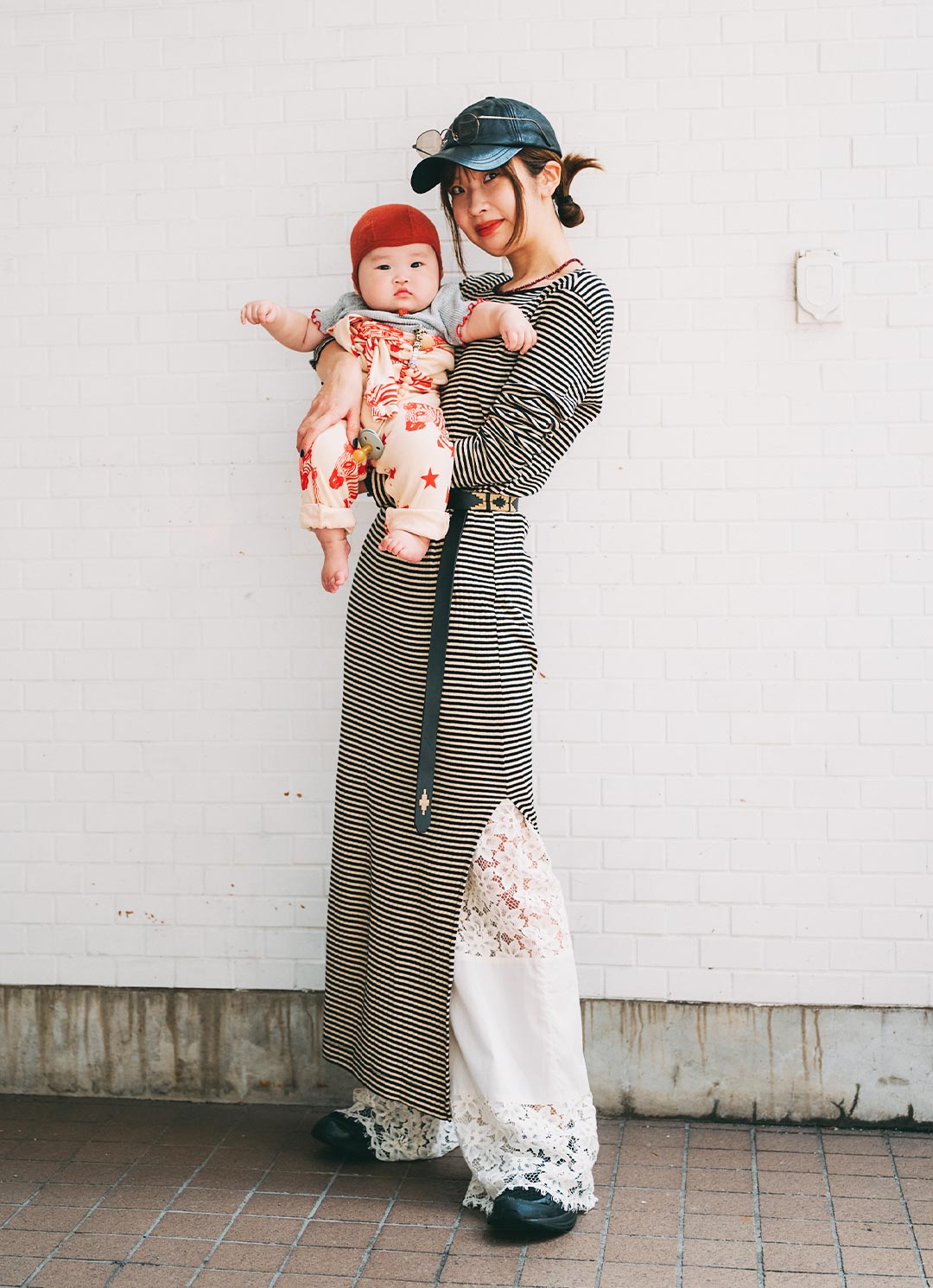 ロンパース腰巻きアレンジが斬新! 古着好きな親子コーデ
