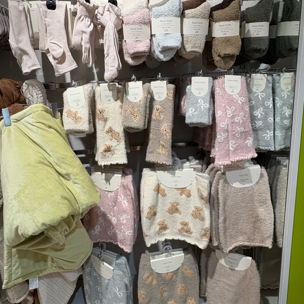 3coins
スリコ
あたたかアイテム
新作
マシュマロレッグウォーマー
マシュマロレッグクルー