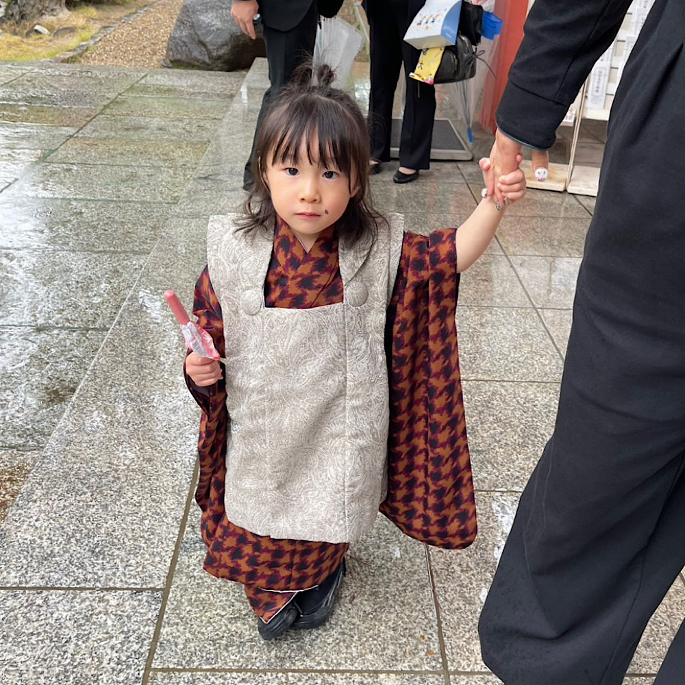 住吉大社で七五三｜雨の吉日にほっこり。千鳥柄の被布で迎えた3歳男の子の特別な日。