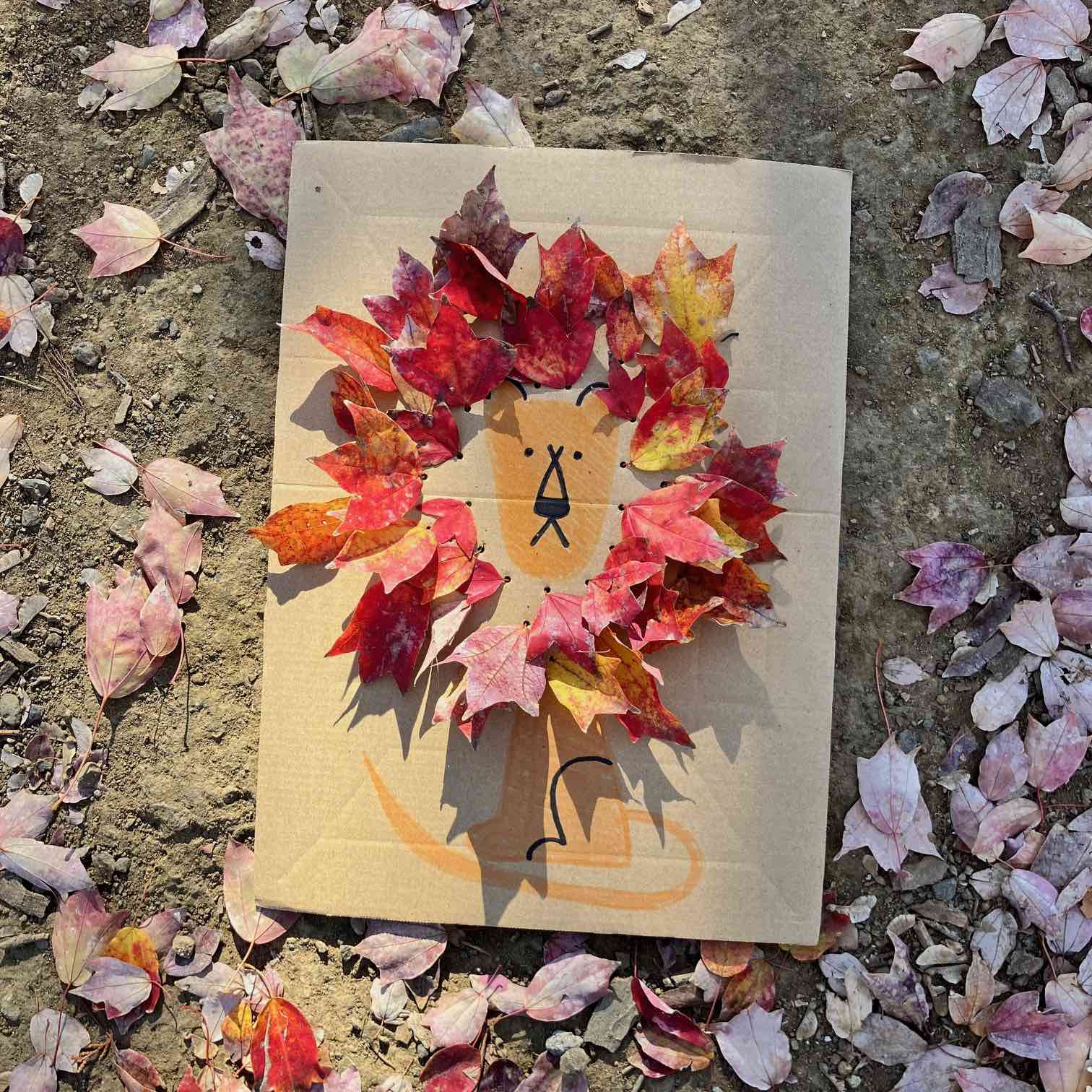 【材料3つだけ】秋を感じる紅葉の工作「葉っぱアート」を子どもとチャレンジ！