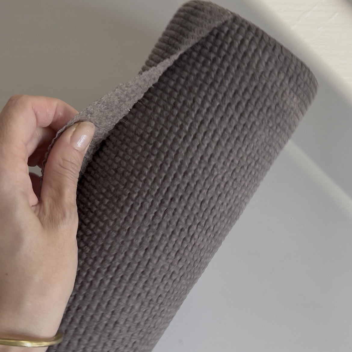 SNSで話題!水だけでシンクがピカピカ【ダイソー】スクラブクロスが魔法レベルに使える