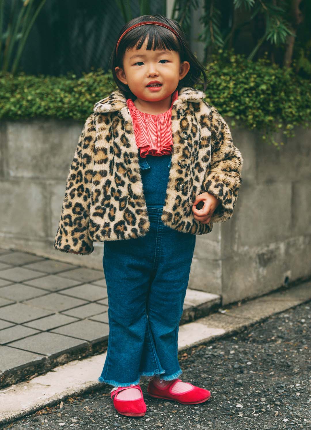 デニム好き親子の冬コーデ。レースやレオパードでメリハリオン