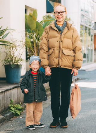 上品ブラックで親子リンク！ 暖色を挿してリズミカルに仕上げ