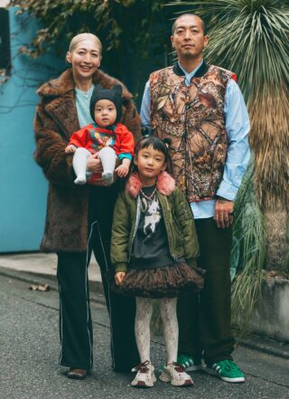 個性派アウターで家族コーデ! 冬素材をシェアして統一感アップ