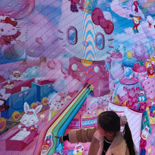 原宿に【サンリオSHOP＆CAFE】NEWオープン！限定商品やワッペンデコなど徹底レポ