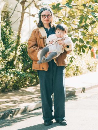 落ち着きトーンで親子リンク。プチプラMIXなベビーコーデに注目