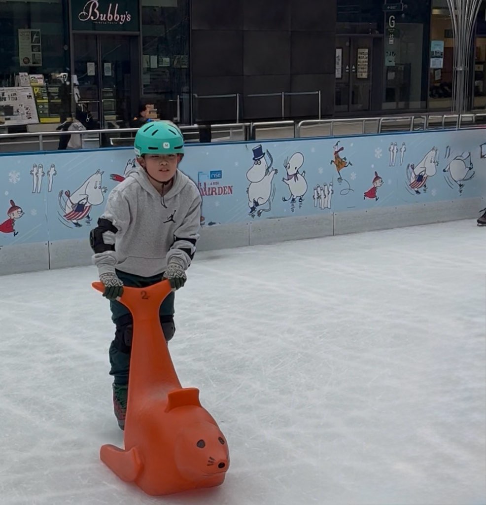 アシカソリ
二子玉川ライズ
アイススケートガーデン