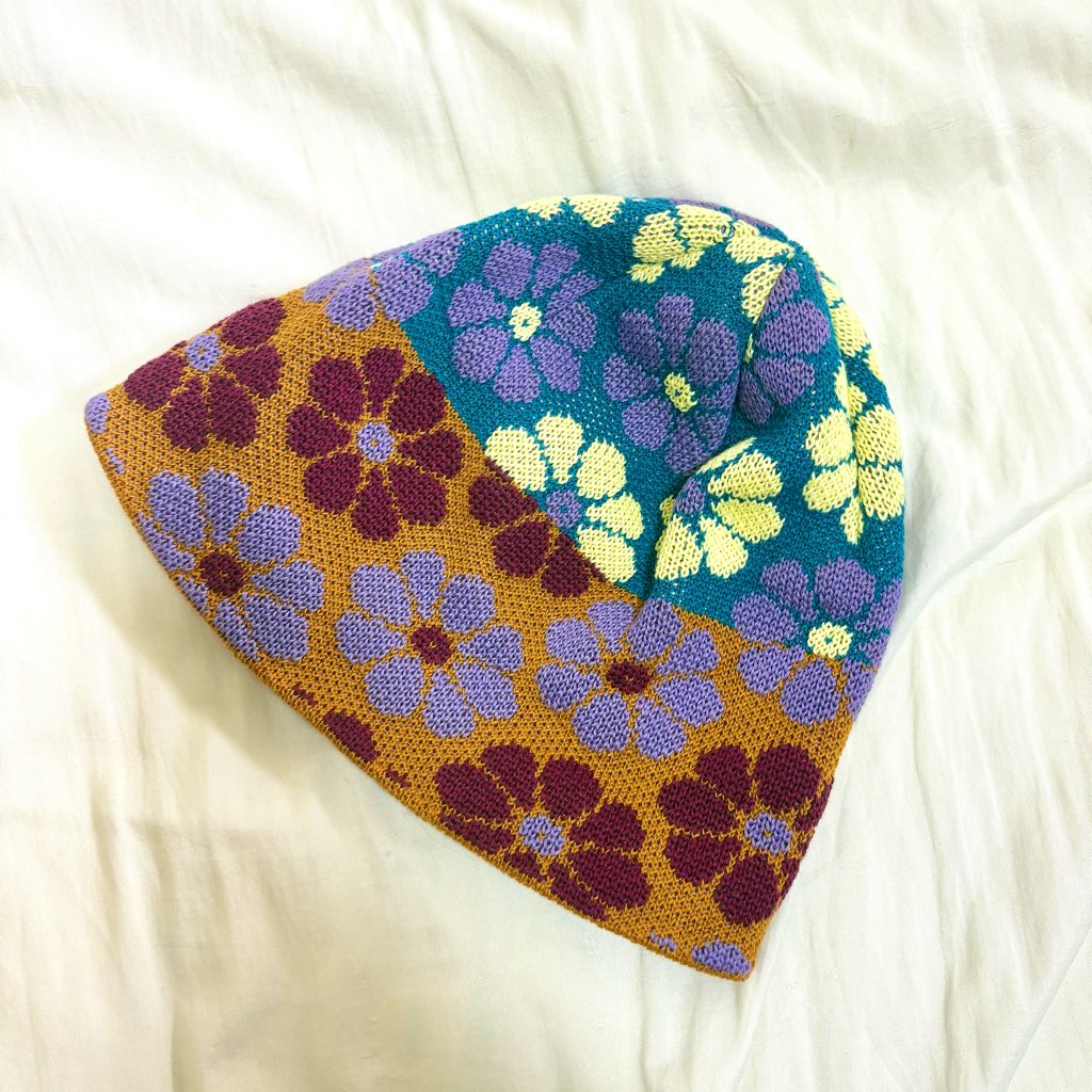 CA4LA
花柄
ニット帽
Flowers3