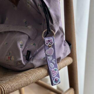 シールで簡単！「3coins」＆「ダイソー」でオリジナルネームタグをつくろう！