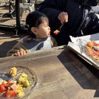 【子連れランチ】駒沢オリンピック公園「Mr.FARMER」が最高! テラス席でのびのびごはん