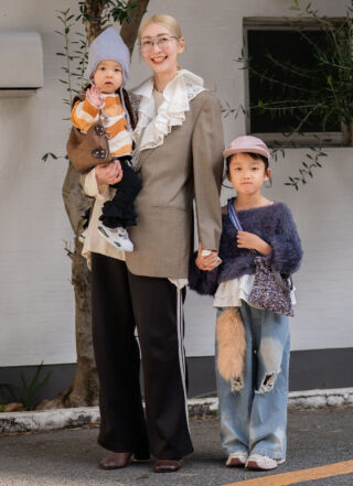 スポーティMIXなファミリーコーデ。フリルやスパンコールで華やかに